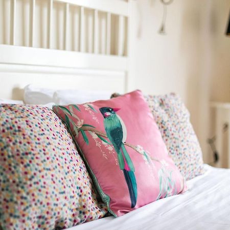 Spacious 1 Bed Oxford Street Apartment - Sleeps 4 London Exterior foto