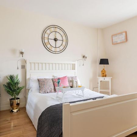 Spacious 1 Bed Oxford Street Apartment - Sleeps 4 London Exterior foto